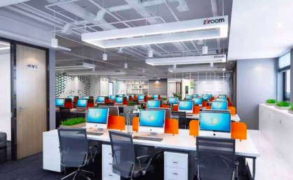 “橙红色”点缀整个办公空间，在市北办公空间设计中感受工作带来的乐趣